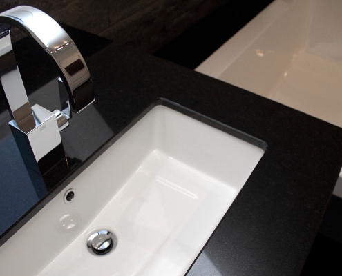 Olaf-Dircks-Naturstein-Waschbecken-Bad-Bild2